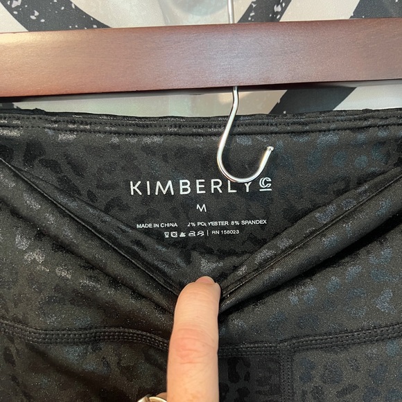 Kimberly C Leopard Shimmer Legging - Picture 3 of 4